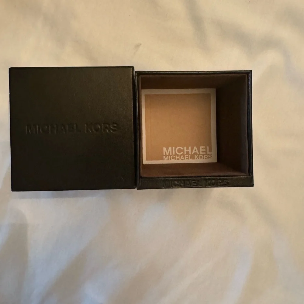 Michael Kors Woman’s Watch - Picture 2 of 4